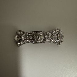 brooch