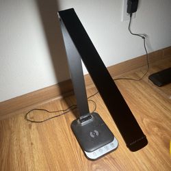 Standing LED lamp (+Wireless Charger)