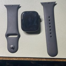Apple Watch Series 10 [GPS 42mm case] Smartwatch with Jet Black Aluminium Case with Black Sport Band - S/M. 
