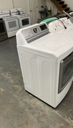 White LG Dryer Front Load 7.4 cu ft