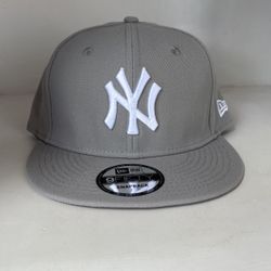 New York Yankees Snapback Hat 🧢
