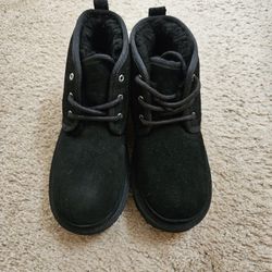 Girls Size 3 Ugg Boots / Shoes