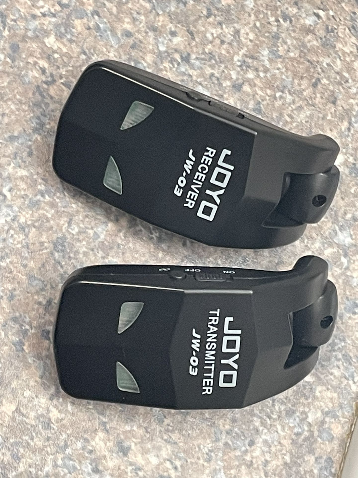 JOYO 2.4GHz Wireless Guitar System 4 Channels Rechargeable Audio Wireless Transmitter Receiver for Guitar Bass Electric Instruments (JW-03)