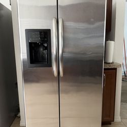 GE Refrigerator 