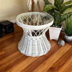 Wicker End Table with Glass Top Round White Color 