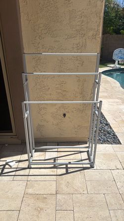 Freestanding Metal Towel Rack
