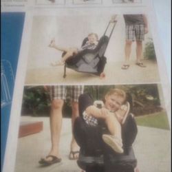 Carrito para cargar el asiento del bebe solo  una de uso $35