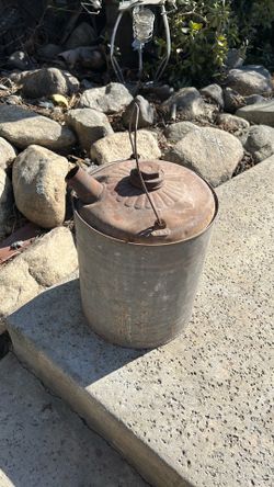 Gasoline canister