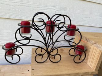 BEAUTIFUL CANDEL HOLDER with candles