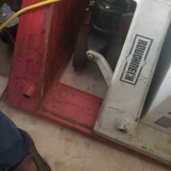 Palet jack  For sale $150 For Each  I Have 3  .  5500 Pounds 
