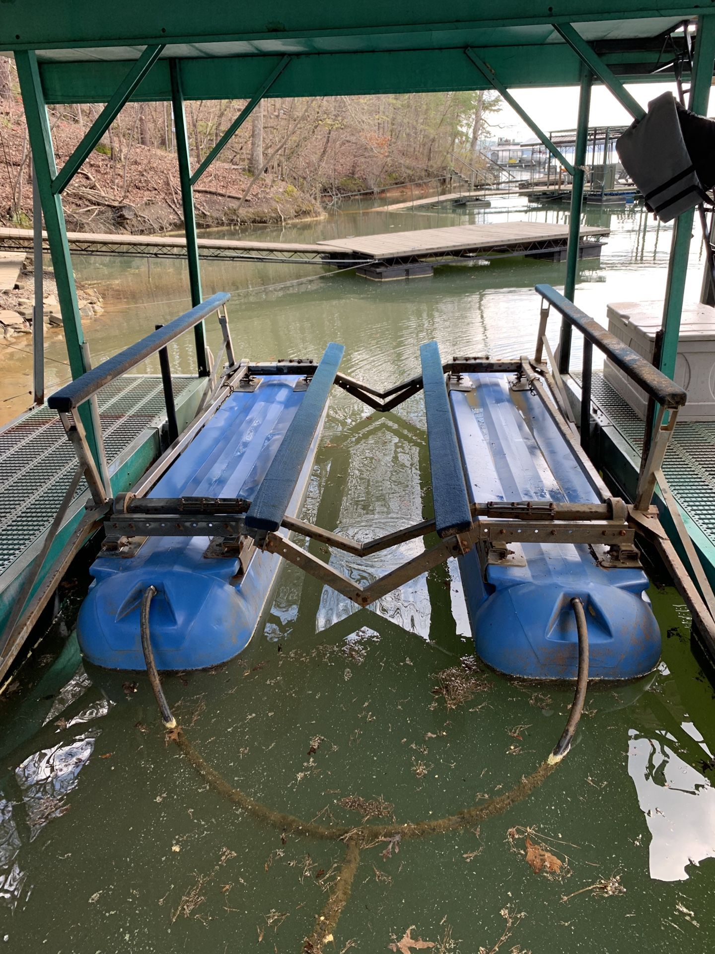 HydroHoist Boat Lift - Ultra Lift 4400 UL