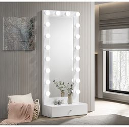 Hollywood style full nod mirror with drawer brand new firm price $280