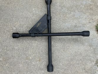 CROSS WRENCH- LLAVE DE CRUZ