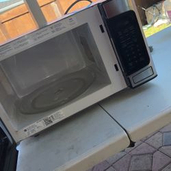 Y.E Microwave 