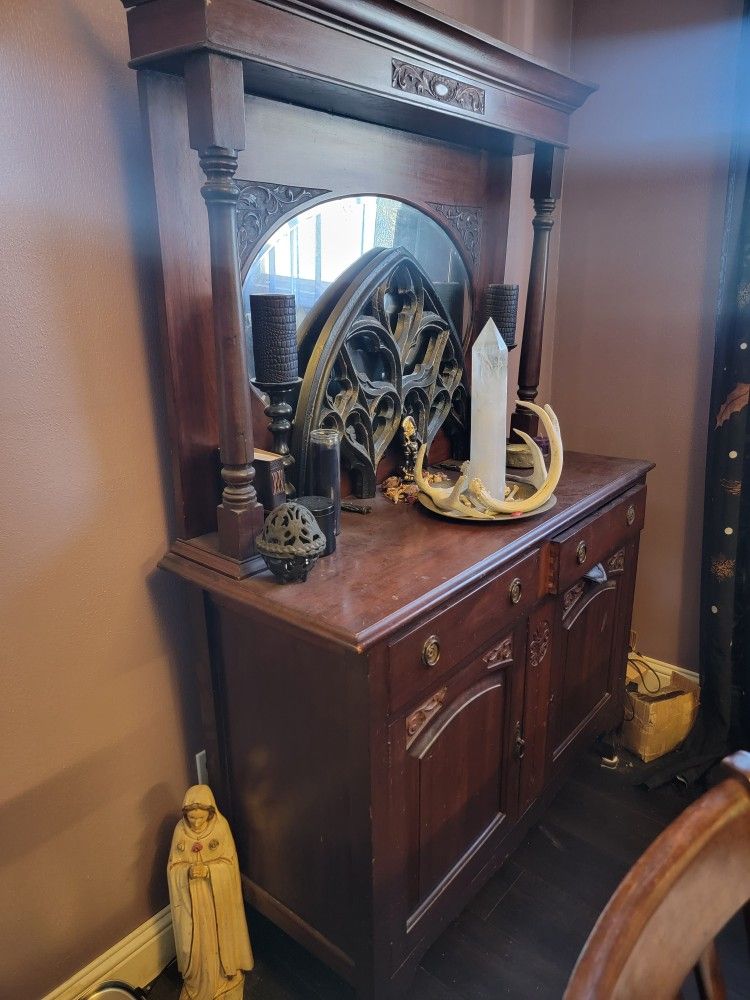 1890's Wood Hutch