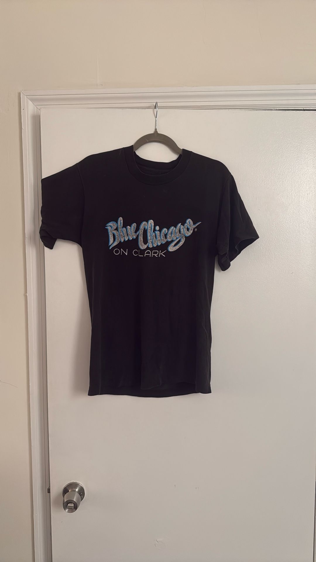 Vintage T-Shirt Blue Chicago On Clark - MEDIUM