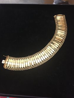 18Kt gold Bracelet 26grams weighs