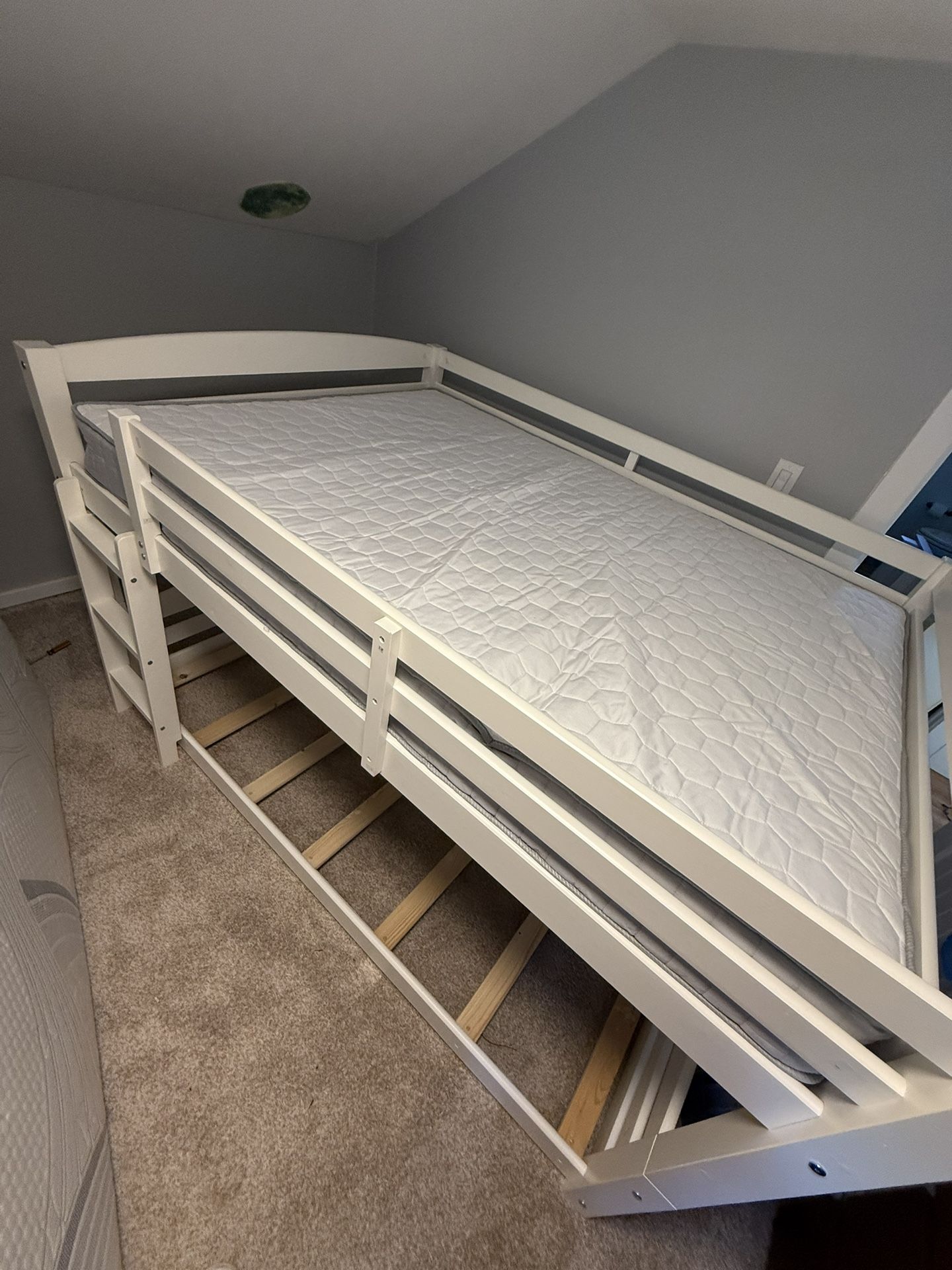 Full Size Kid’s Bunk Bed