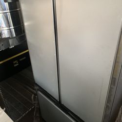 New Samsung Bespoke Refrigerator & stove 