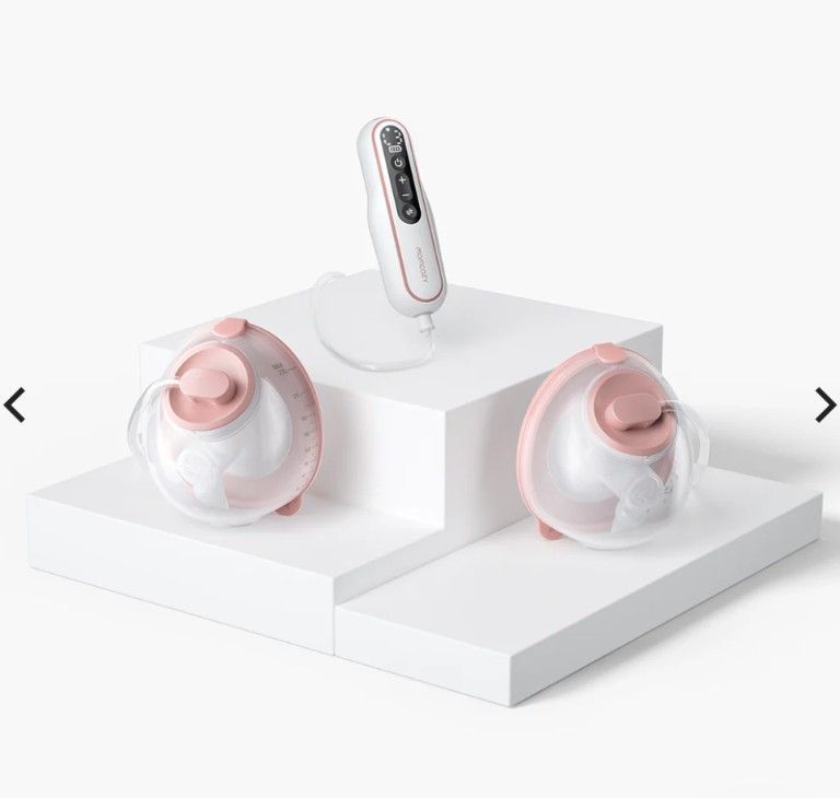 Wearable Breast Pump BRAND NEW
UNOPENED (Momcozy V2)