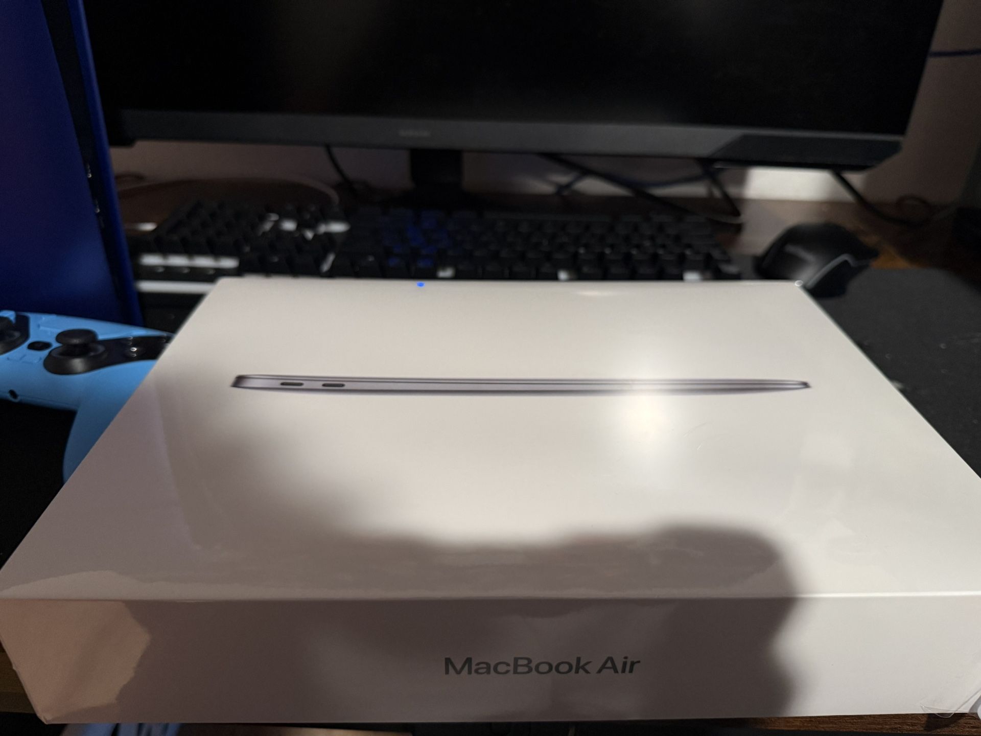 💻 Brand New Sealed MacBook Air M1 (8GB RAM / 256GB SSD) – Never Opened, Still in Box 🔥