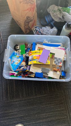 24 pounds(approximately) mixed Lego sets.