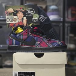 Nike SB Dunk Low Pro QS / Nardwuar /  Size 7M /  DS OG All
