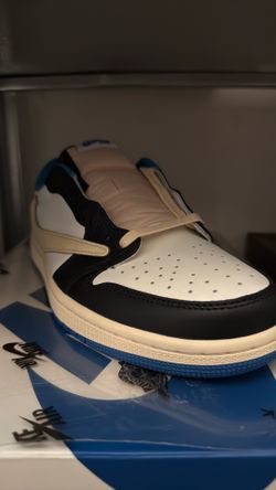 Travis Scott’s size 10