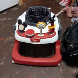 Mickey Mouse Walker. 