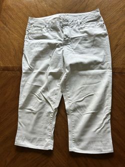Sonoma White Capri Jeans