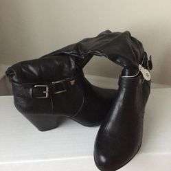 Black Leather Boots With Ankle Strap