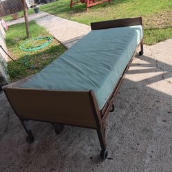 Hospital. Bed. Invacare