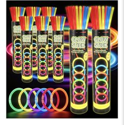 800Pc Glow Sticks Bulk with Connectors