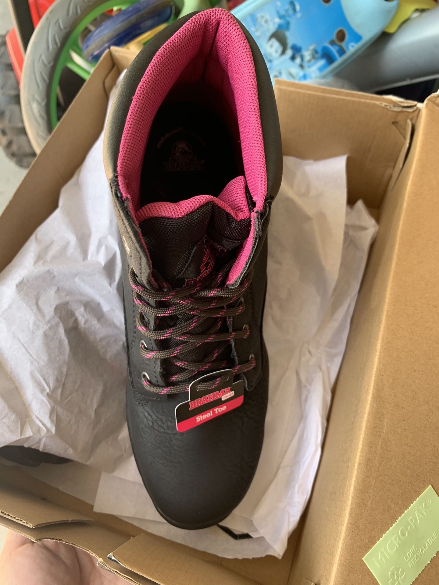 Brahma women steel toe 9.5