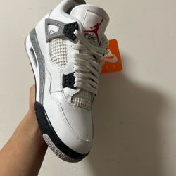 Jordan 4 Cements 10.5