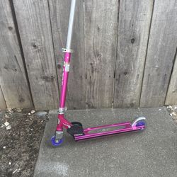 Girls pink razor scooter