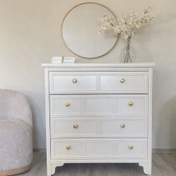 White 4 Drawer Dresser With Gold Knobs 