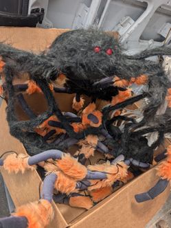 Halloween decor creep spiders Xmas gothic
