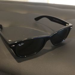 Rayban wayfarer size 52 lens