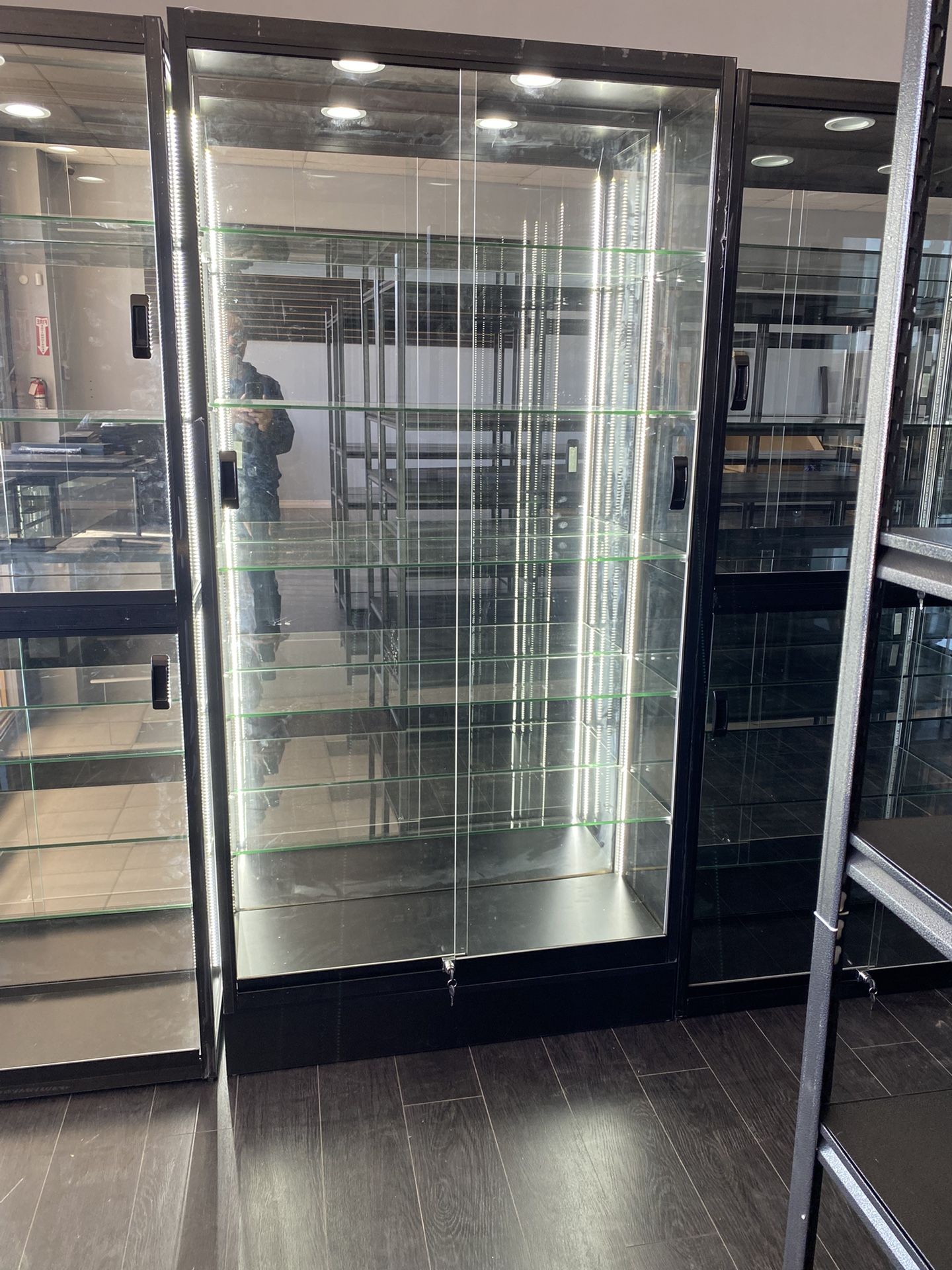 Extra Vision Display Showcase