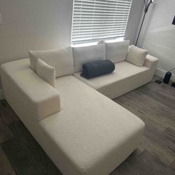 Boneless sectional couch L Shape