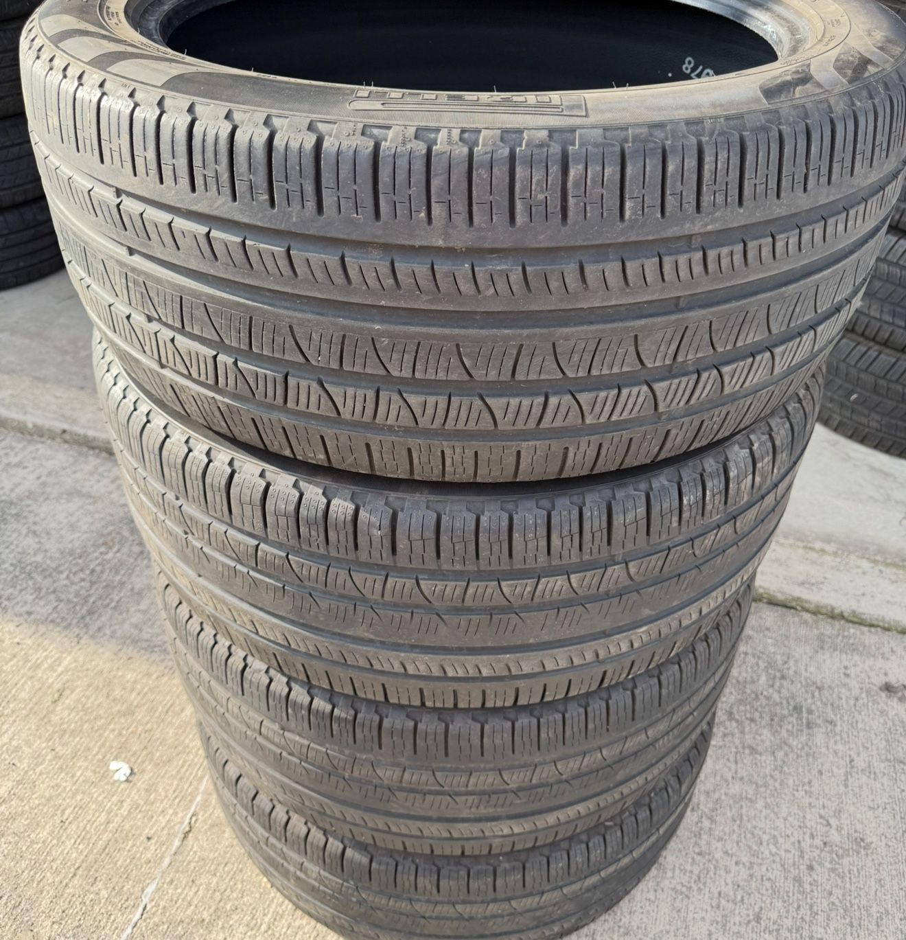 Pirellis 245/50/20 60% 