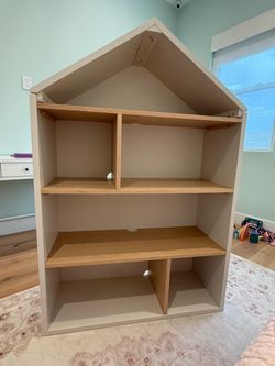 Dollhouse bookshelf