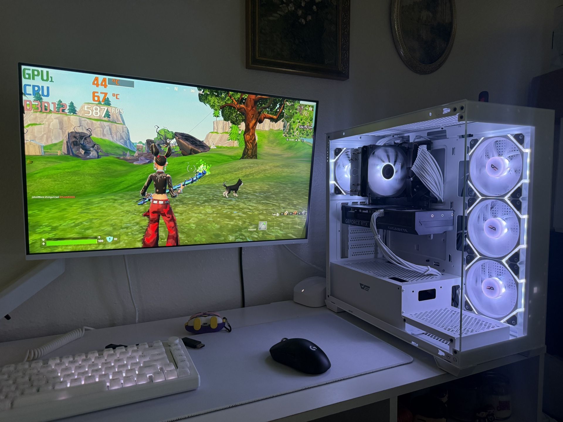 White Gaming Pc Computer Desktop RTX 4070 / Ryzen 5 7600