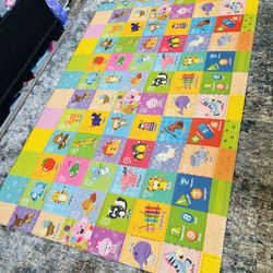 DOUBLE SIDED WATERPROOF PLAY MATS