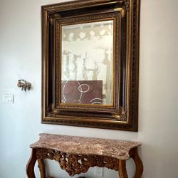 For Sale: Stunning Table and Mirror Set – Like New!