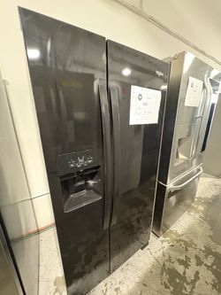 Whirlpool Side by Side Refrigerator!