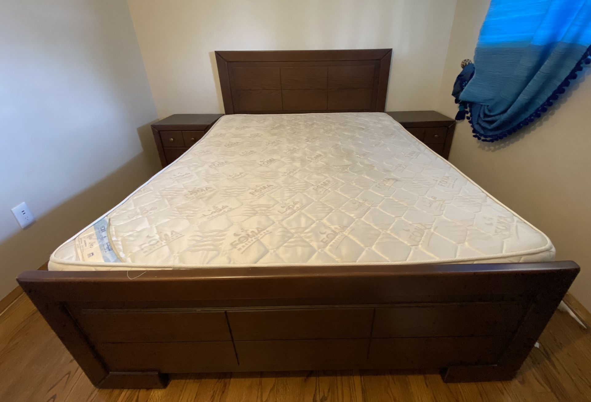 Queen Bed And 2 Night Stands (100 % Solid Wood)
