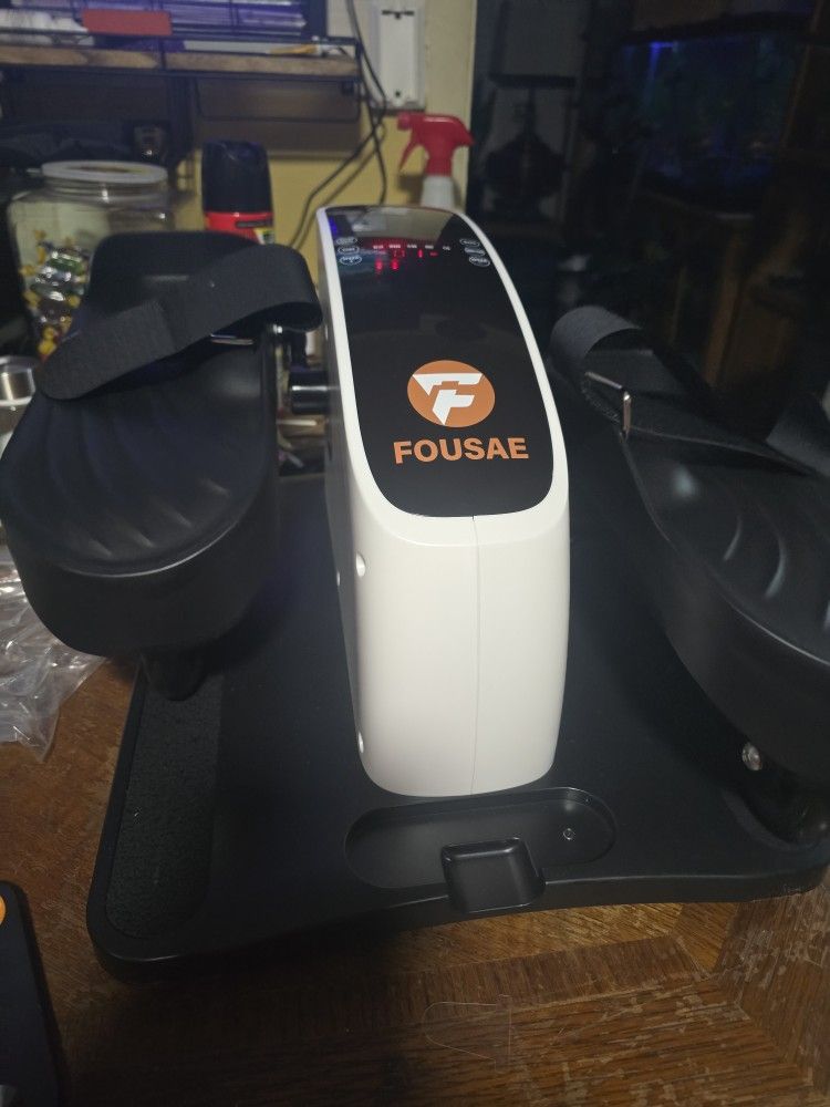 Fousae Elliptical Machine Under Desk 15 Speed With Mat / Feet Straps / Remotes # 661