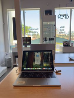 💻 2019 13” MacBook Pro – i5 / 8GB / 128GB – Silver